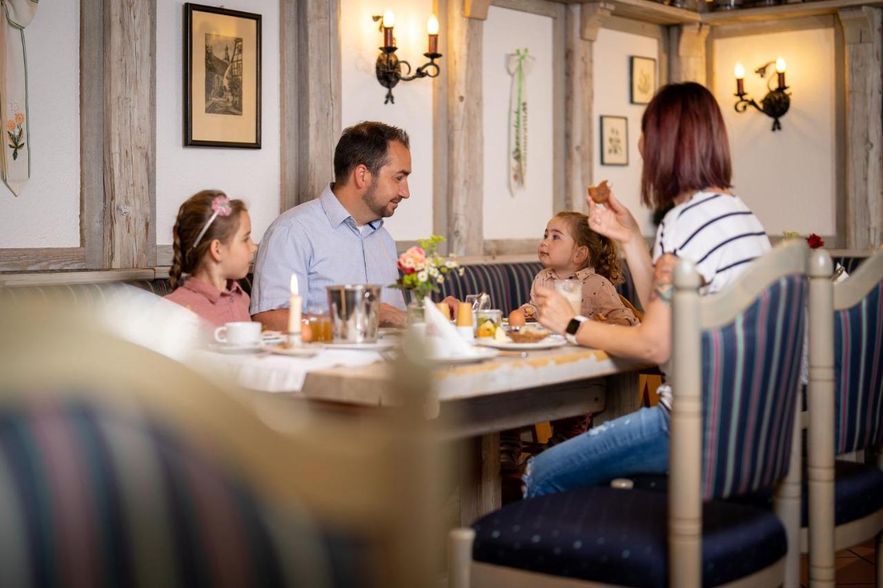 Schmölln Hotel Reussischer Hof מראה חיצוני תמונה