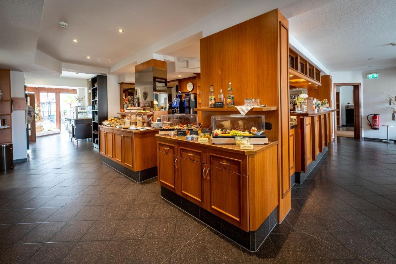 Schmölln Hotel Reussischer Hof מראה חיצוני תמונה